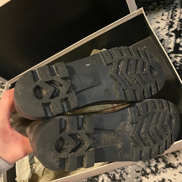 Woman’s Burberry rain boots size 6 1/2 - Picture 5 of 8